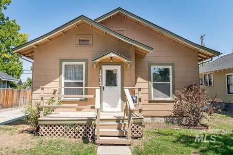 1213 Cleveland Blvd, Caldwell, ID 83605