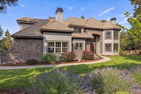 10358 Cinnamon Teal Drive, Klamath Falls, OR 97601