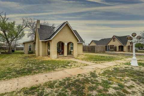 1011 Travis, Plainview, TX 79072