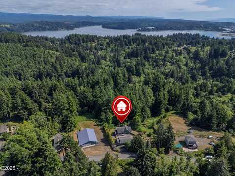 932 NE Newport Heights Drive, Newport, OR 97365
