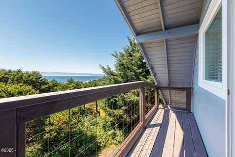 1115 SW Whitecap Drive, Waldport, OR 97394