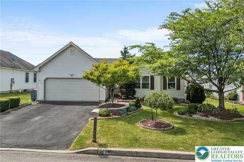 2700 Knollwood Way, Easton, PA 18040