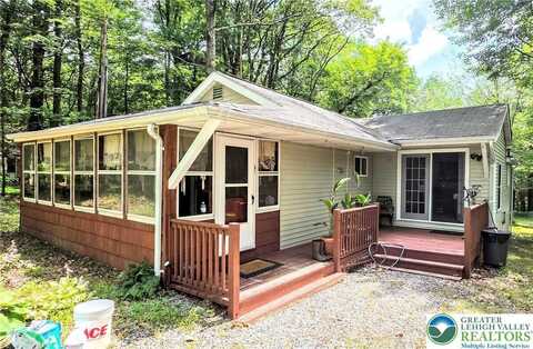 20 BARTHOLOMEW Drive, Towamensing Twp, PA 18071