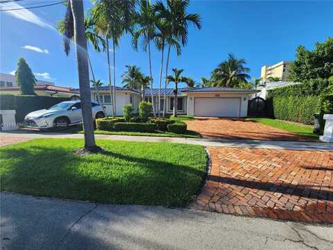 2055 Arch Creek Dr, North Miami, FL 33181