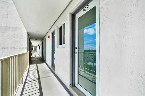 7850 Byron Ave, Miami Beach, FL 33141