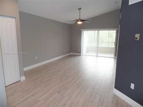 2803 N Oakland Forest Dr, Oakland Park, FL 33309