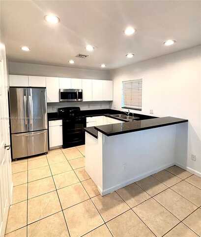 820 NW 2nd Ave, Fort Lauderdale, FL 33311