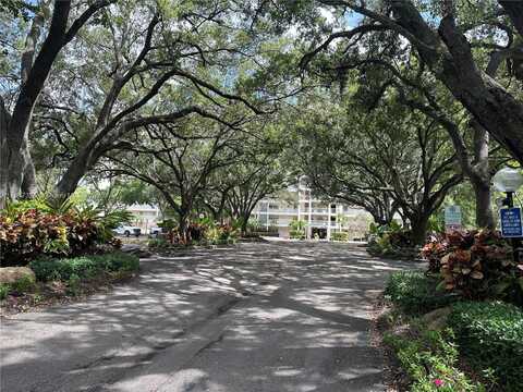 3520 Oaks Way, Pompano Beach, FL 33069