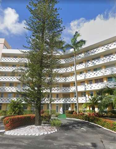 2400 NE 9th St, Fort Lauderdale, FL 33304