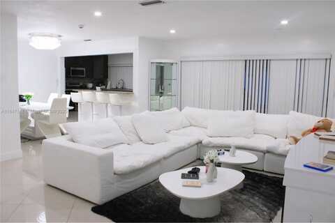8457 Sheraton Dr, Miramar, FL 33025