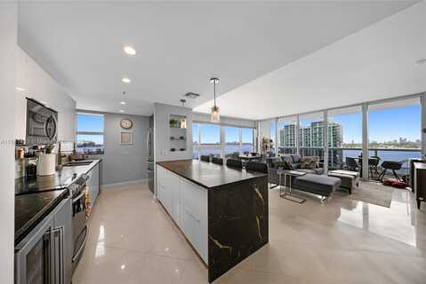 7929 West Dr, North Bay Village, FL 33141