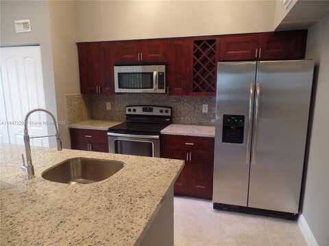 2810 N Oakland Forest Dr, Oakland Park, FL 33309