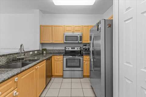 8245 NW 108th Ave, Doral, FL 33178