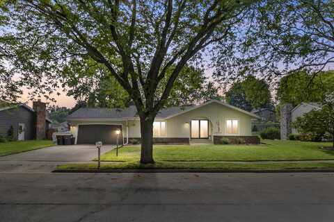 2816 Sussex Ln, Waukesha, WI 53188