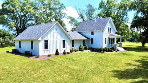 600 60th St, Caledonia, WI 53108