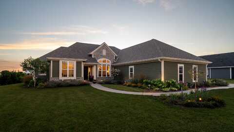 W273n7029 Dentons Run, Lisbon, WI 53089