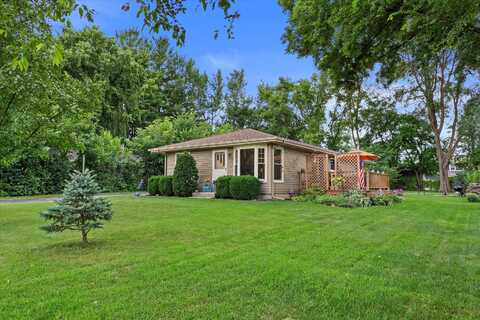 305 N 1st St, Palmyra, WI 53156