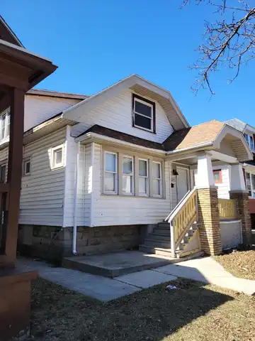 3551 N 13th St, Milwaukee, WI 53206