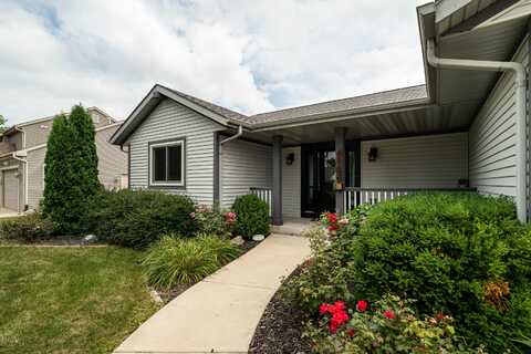 6864 S 34th St, Franklin, WI 53132