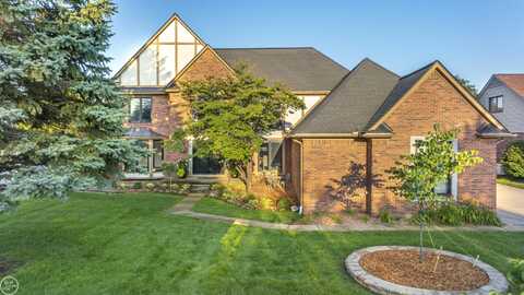 52522 Charing, Shelby, MI 48315