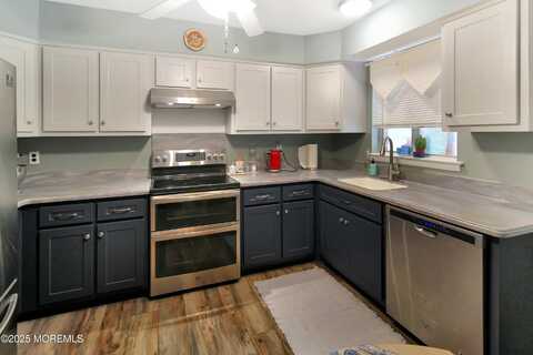 7b Musket Lane, Whiting, NJ 08759