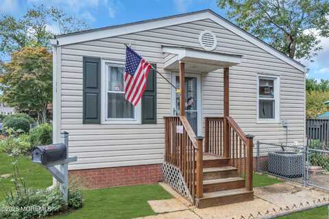 43 Barker Avenue, Shrewsbury, NJ 07724