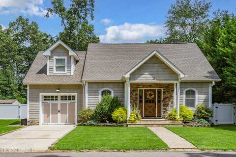 16 Farmingdale Parkway, Farmingdale, NJ 07727