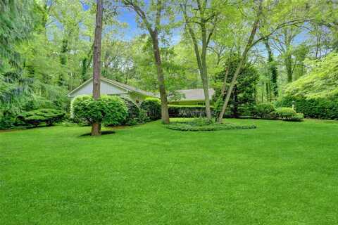 4 Gorham Lane, Dix Hills, NY 11746