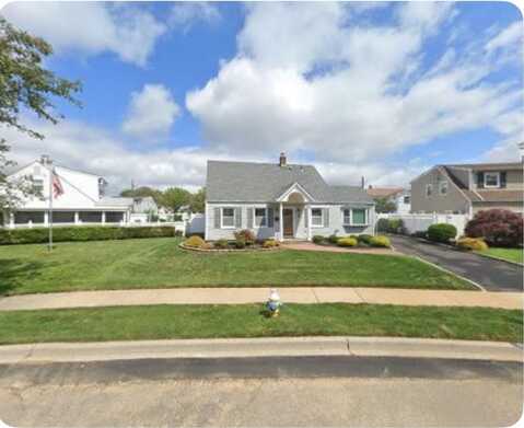 3 Appletree Lane, Levittown, NY 11756