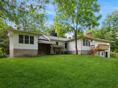 3 Winding Hills Drive, Wallkill, NY 12589