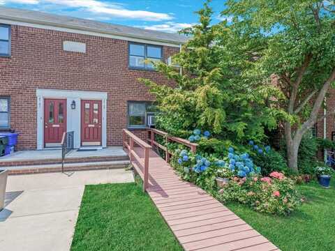 21-33 Utopia Parkway, Whitestone, NY 11357