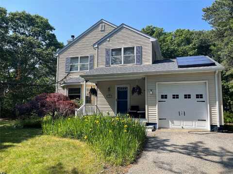 20 Deborah Drive, Westhampton Beach, NY 11978