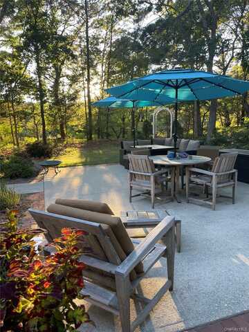 20 Deborah Drive, Westhampton Beach, NY 11978
