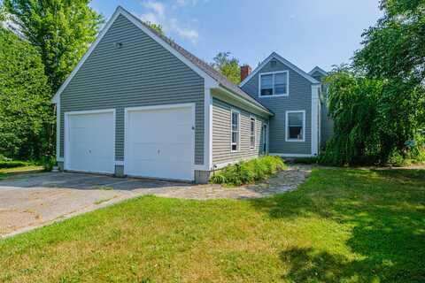 6 Meadow Lane, Cumberland, ME 04021