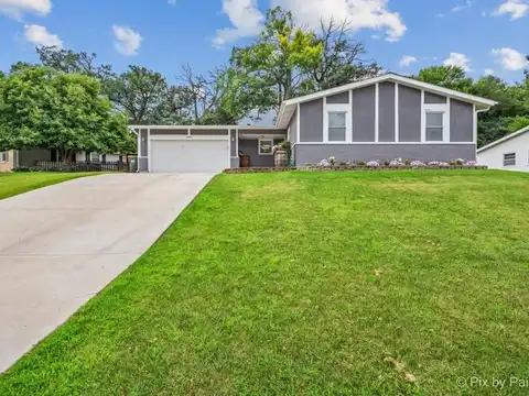 4409 Sussex Drive, McHenry, IL 60050