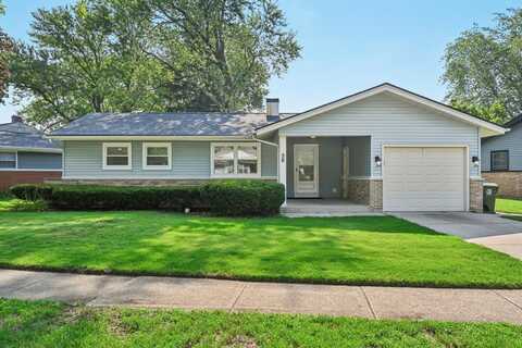 35 Wildwood Road, Elk Grove Village, IL 60007