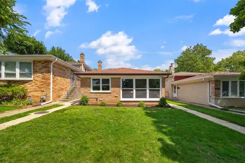 4542 Church Street, Skokie, IL 60076