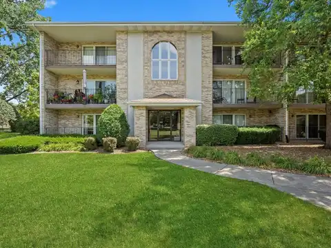 15801 S 76th Avenue, Orland Park, IL 60462
