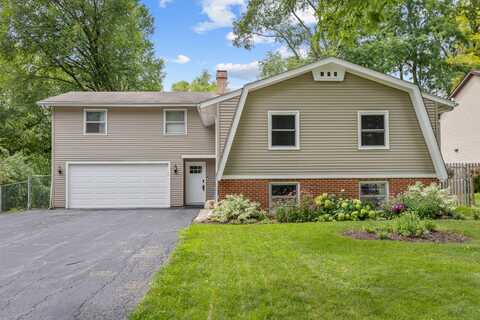 3217 Midway Drive, Island Lake, IL 60042