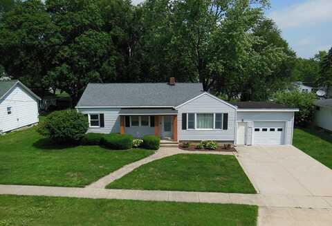 385 E Lincoln Street, Sycamore, IL 60178