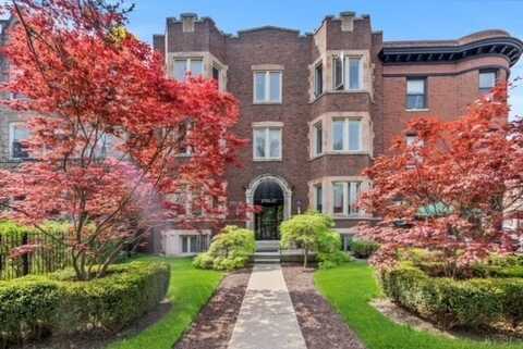 2755 W Logan Boulevard, Chicago, IL 60647