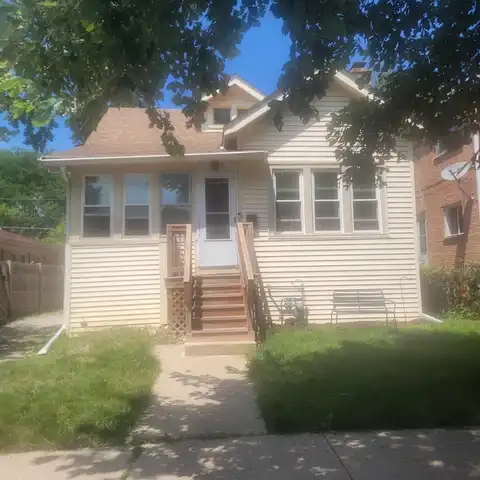2211 Foster Street, Evanston, IL 60201