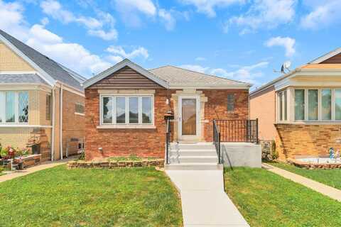 6748 S Kenneth Avenue, Chicago, IL 60629