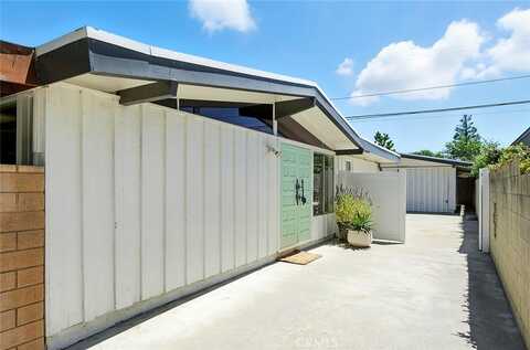 3310 Roxanne Avenue, Long Beach, CA 90808