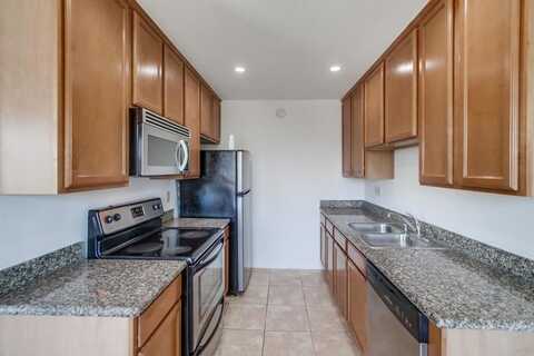 527 E Madison Ave, El Cajon, CA 92020