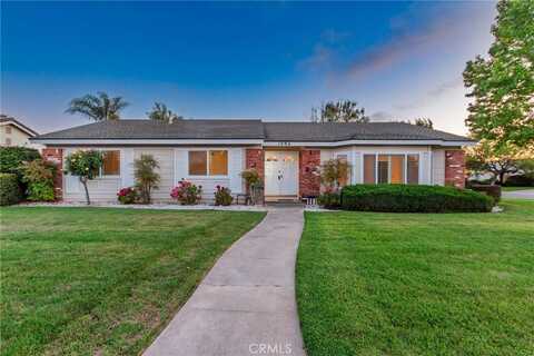 1096 Foxenwood Drive, Santa Maria, CA 93455