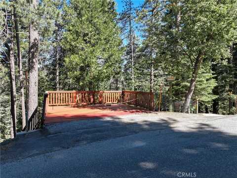 8 Lake Forest Drive, Twin Peaks, CA 92391