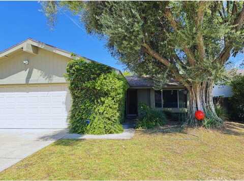 24389 La Glorita Circle, Newhall, CA 91321