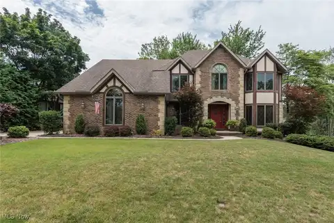 10702 Tudor Circle, North Royalton, OH 44133