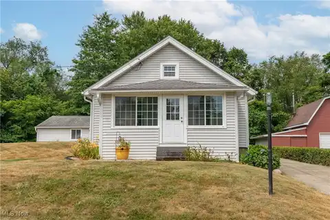 2225 Vincent Street, Mogadore, OH 44260